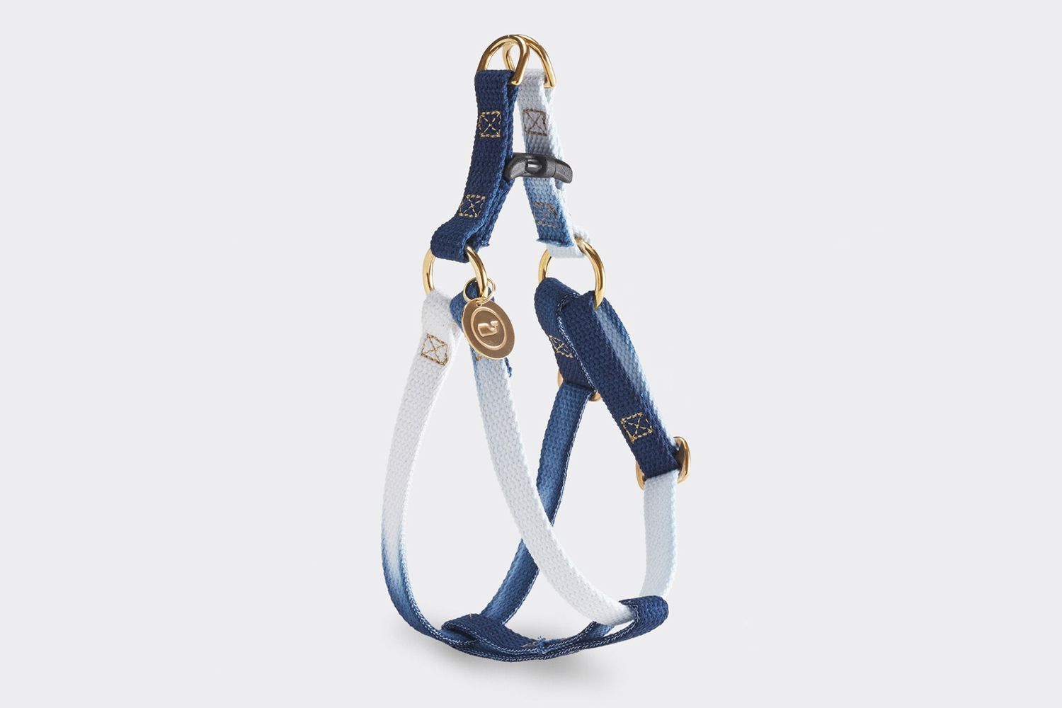vineyard-vines-ombr-dog-harness